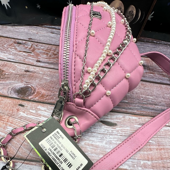 BADGLEY MISCHKA | Pink Quilted Peal and Chain Belt Bag NWT - Picture 3 of 6